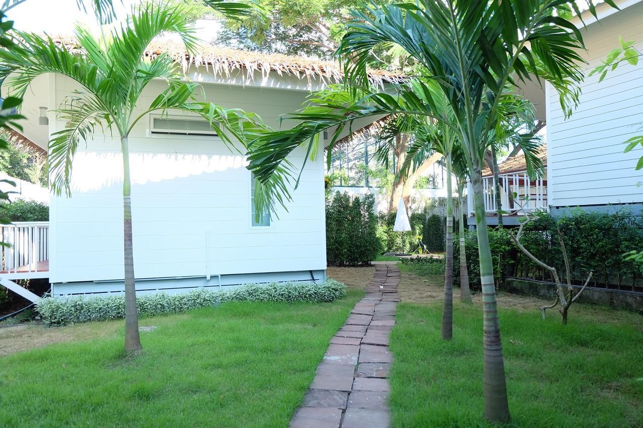 Aquna Huahin Resort Bagian luar foto
