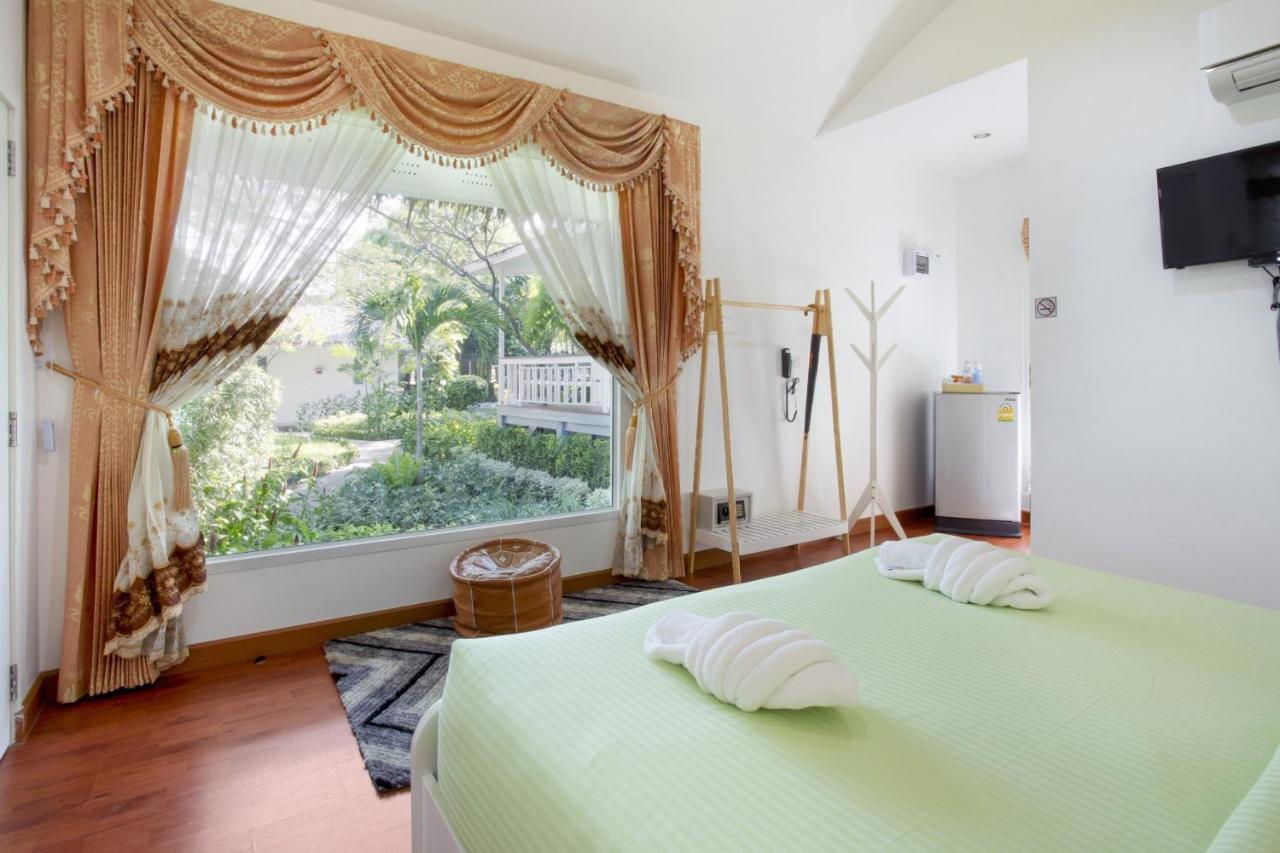 Aquna Huahin Resort Bagian luar foto